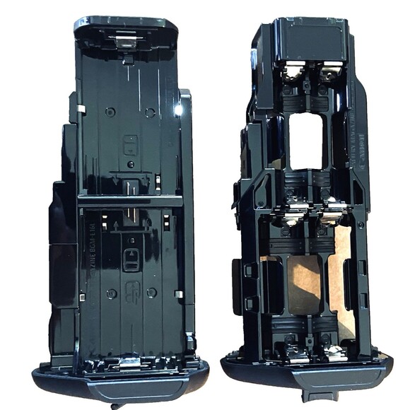 Canon BG-E16 Battery Grip for EOS 7D Mark II **2 Battery Magazines Original Box - Picture 4 of 16